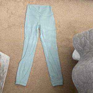 LuLulemon light blue leggings size 4